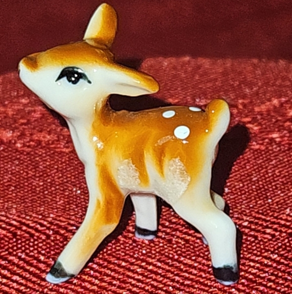 Tiny Fawn Figurine - Vintage - Picture 2 of 6